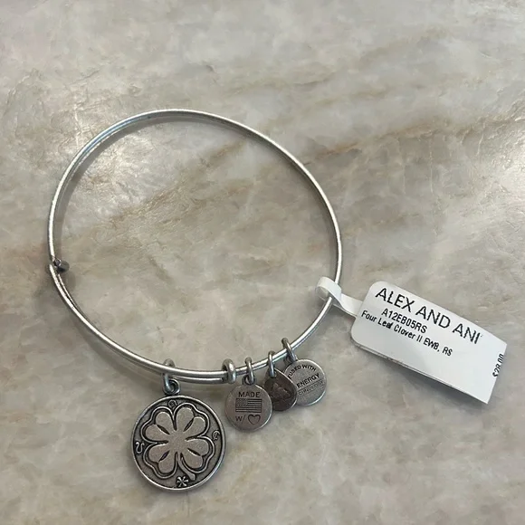 NWT Alex and Ani Four Leaf Clover Charm Bangle Bracelet! - Picture 1 of 1